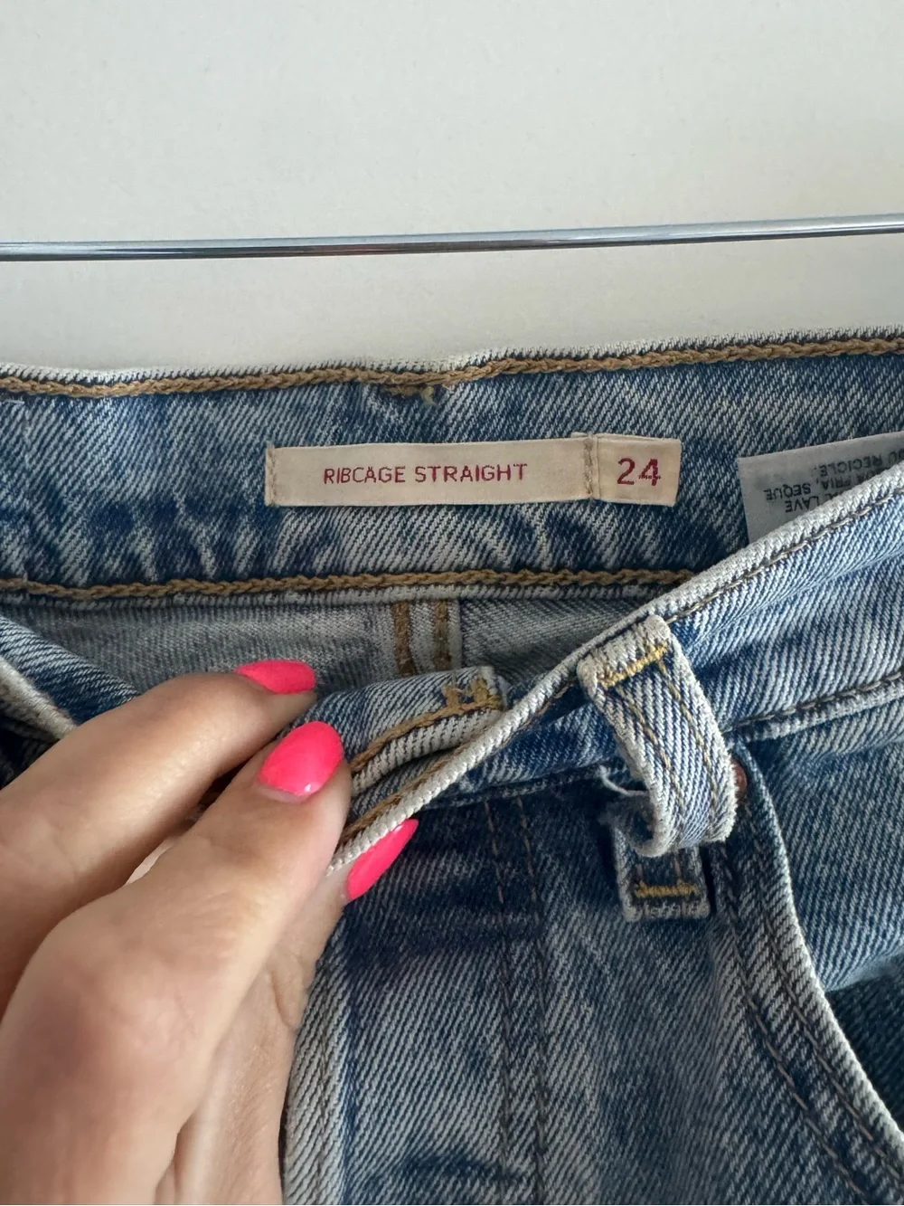 Levi's Light Blue High-Rise Straight Jeans - Picture 5 of 6